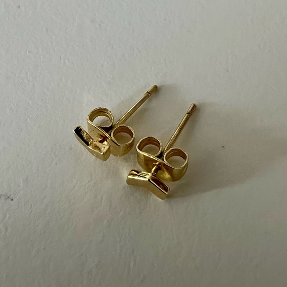 Gorjana Venice Chevron Stud Earrings - Picture 5 of 9